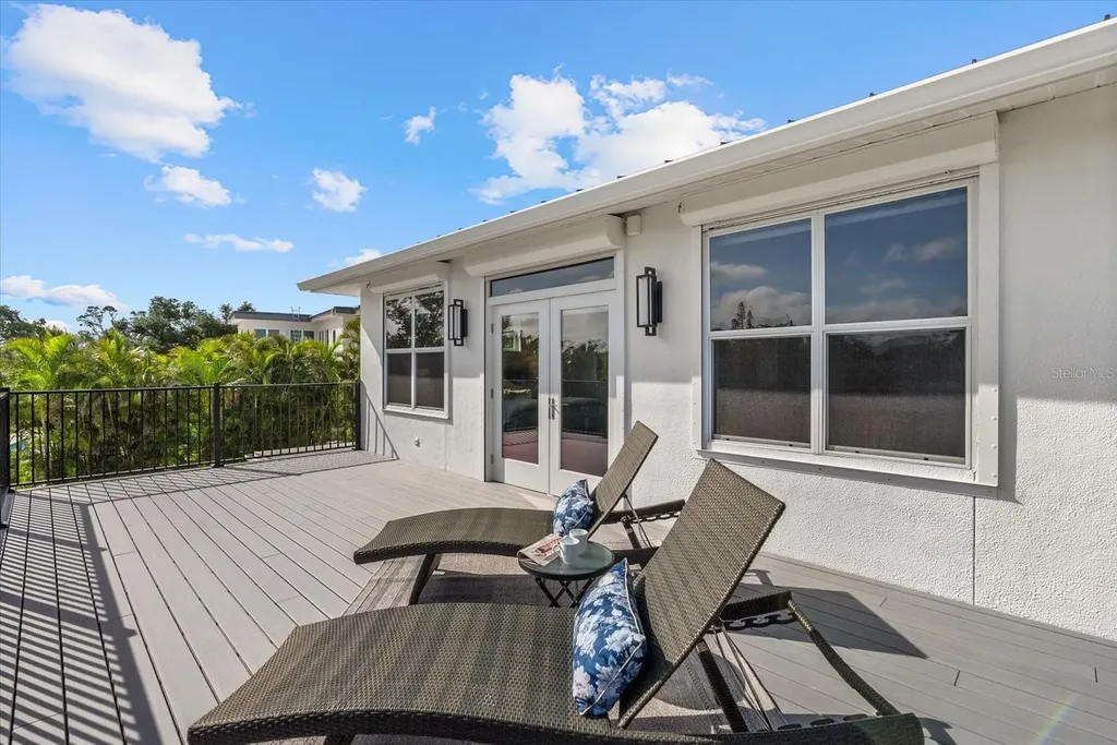 813 Idlewild Way Sarasota FL 34242
