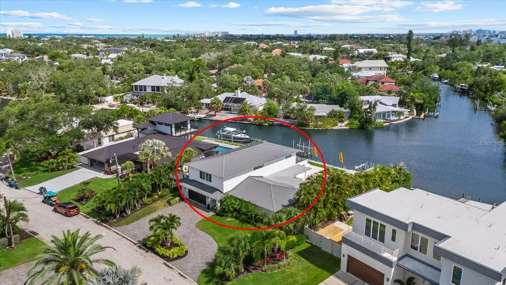 813 Idlewild Way Sarasota FL 34242