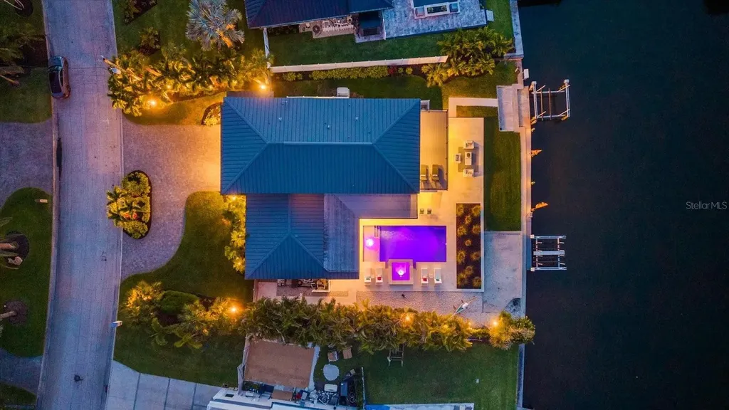 813 Idlewild Way Sarasota FL 34242