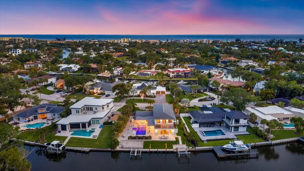 813 Idlewild Way Sarasota FL 34242