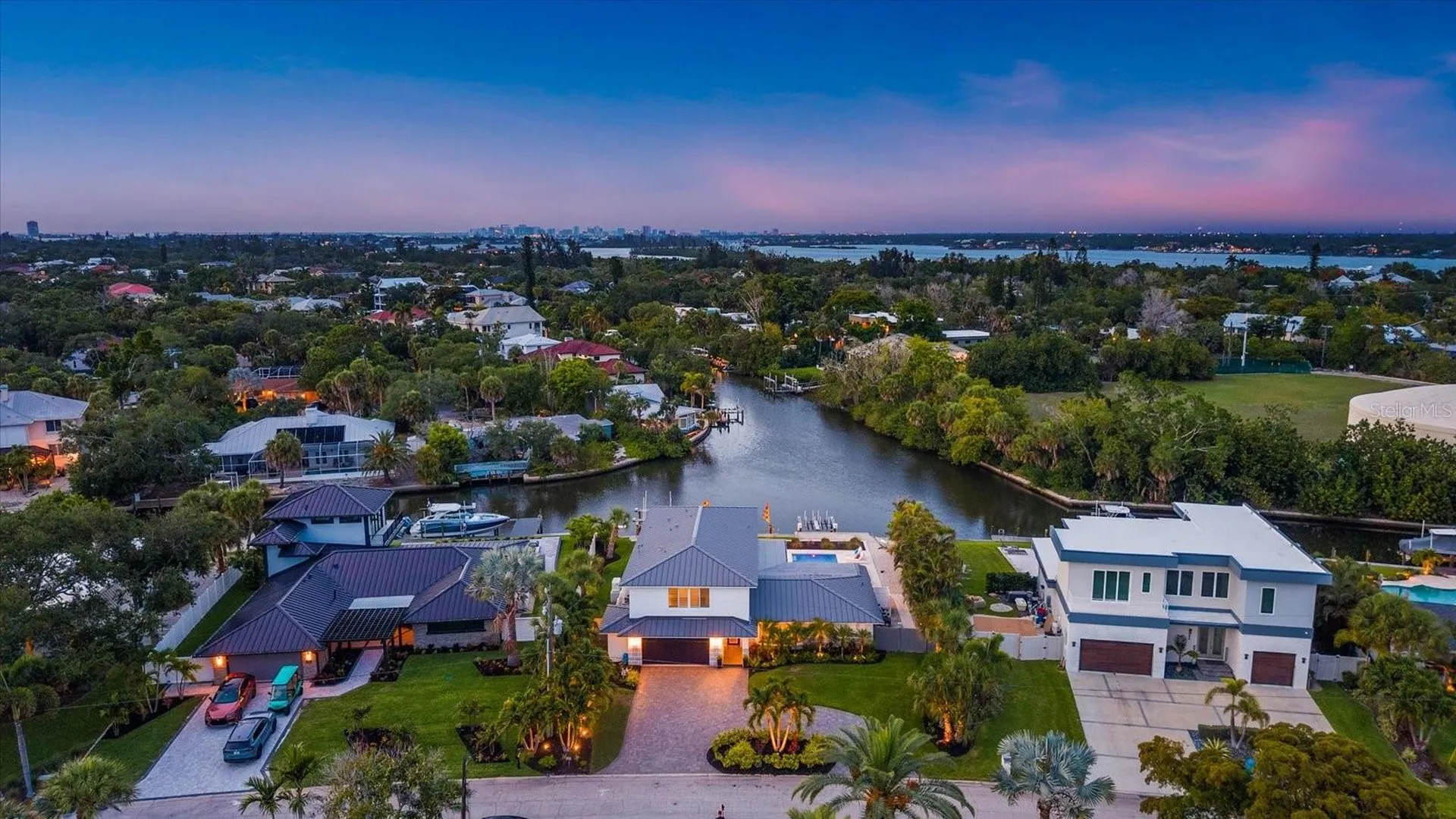 813 Idlewild Way Sarasota FL 34242