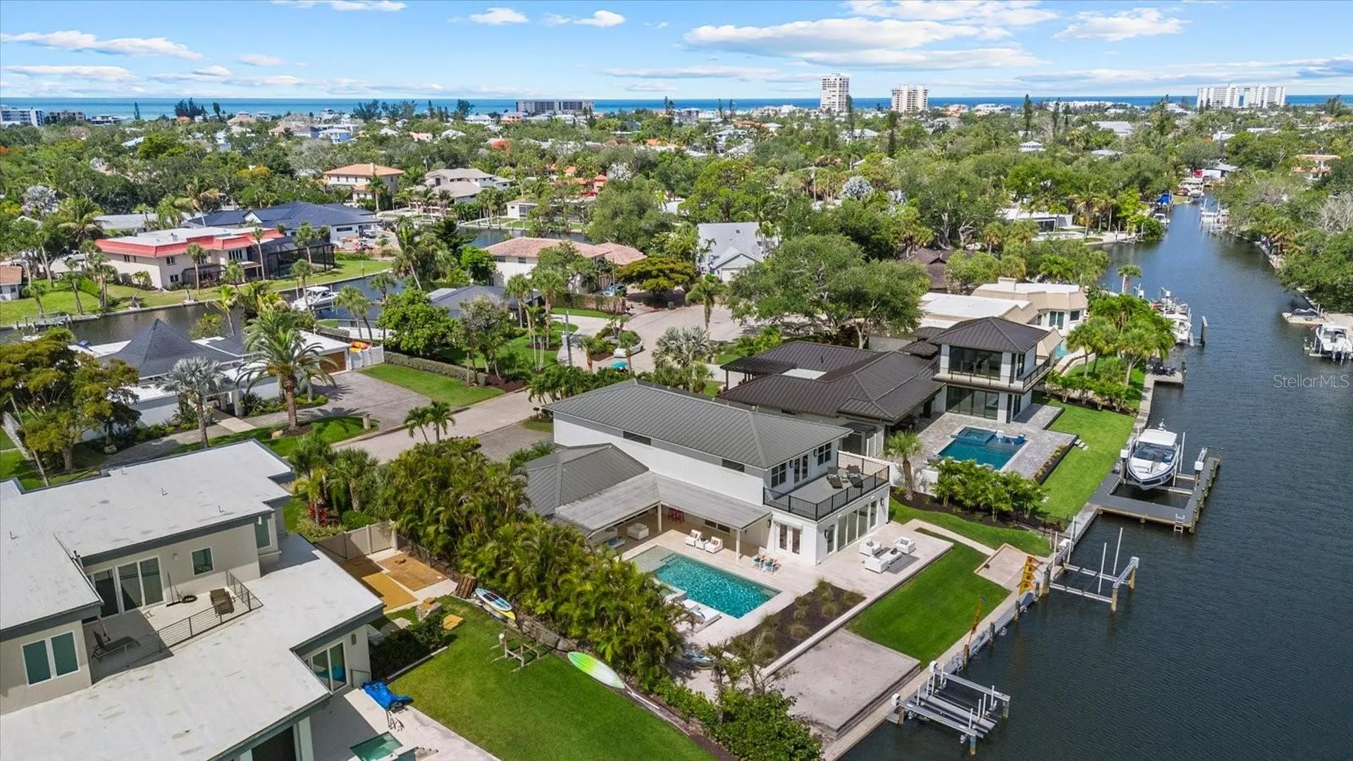 813 Idlewild Way Sarasota FL 34242