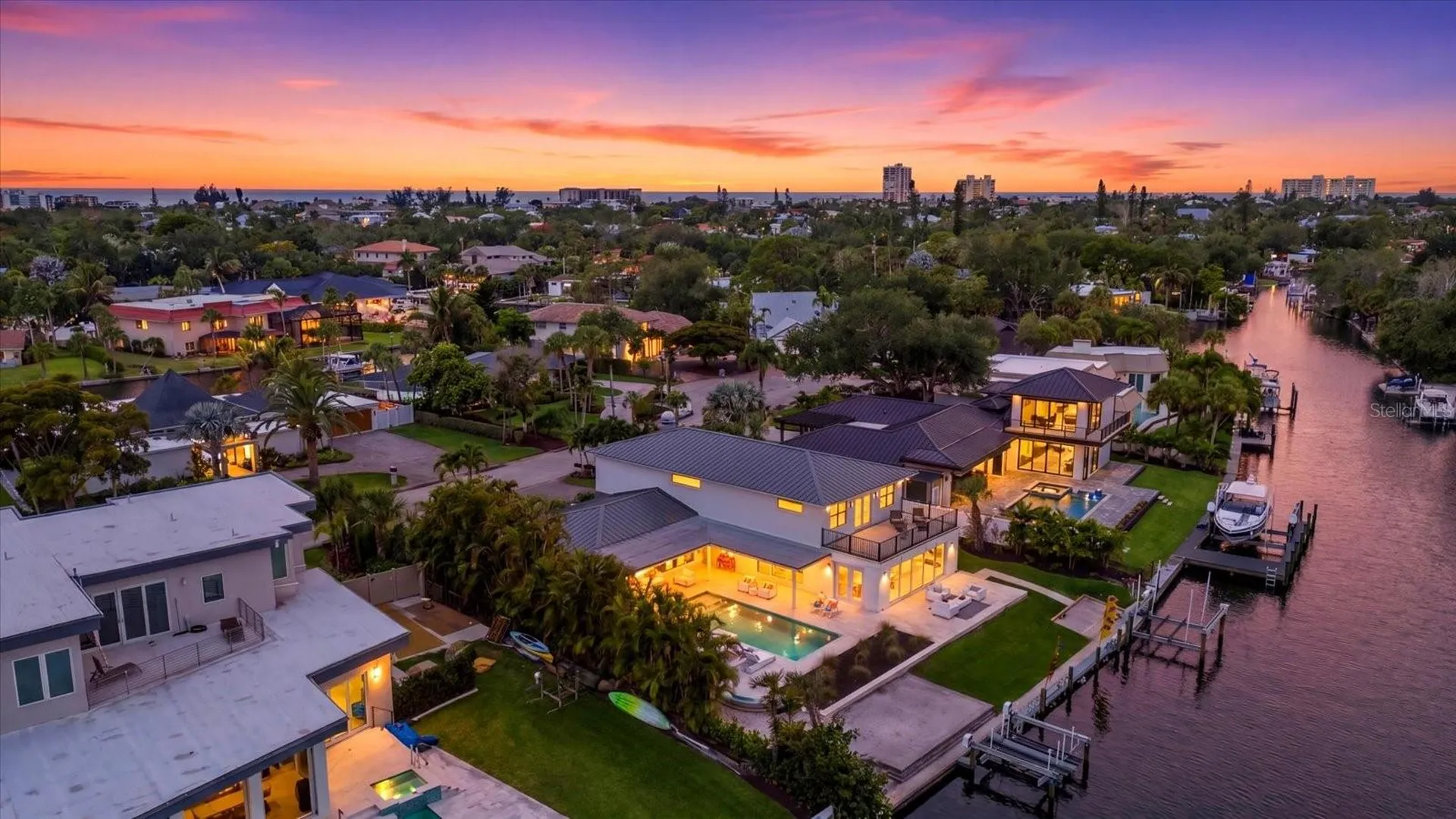813 Idlewild Way Sarasota FL 34242