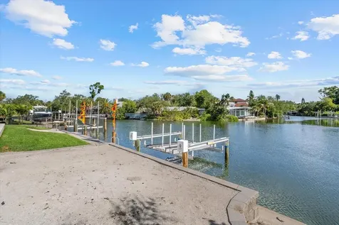 813 Idlewild Way Sarasota FL 34242