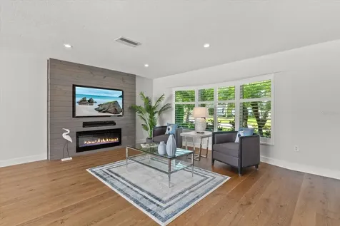 813 Idlewild Way Sarasota FL 34242