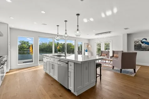 813 Idlewild Way Sarasota FL 34242