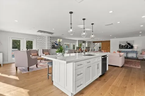 813 Idlewild Way Sarasota FL 34242