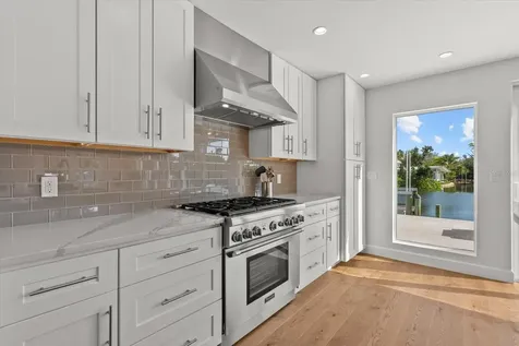 813 Idlewild Way Sarasota FL 34242