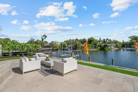 813 Idlewild Way Sarasota FL 34242