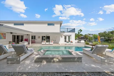 813 Idlewild Way Sarasota FL 34242