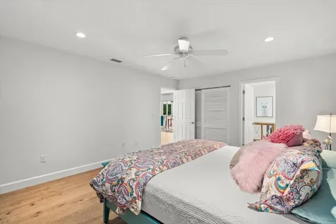 813 Idlewild Way Sarasota FL 34242