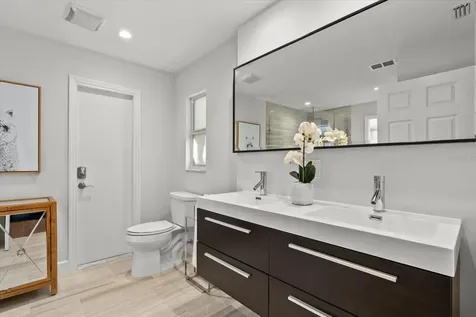 813 Idlewild Way Sarasota FL 34242