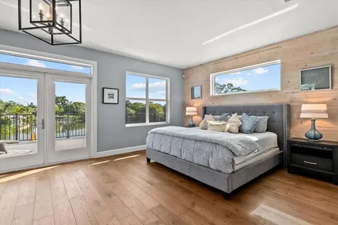 813 Idlewild Way Sarasota FL 34242