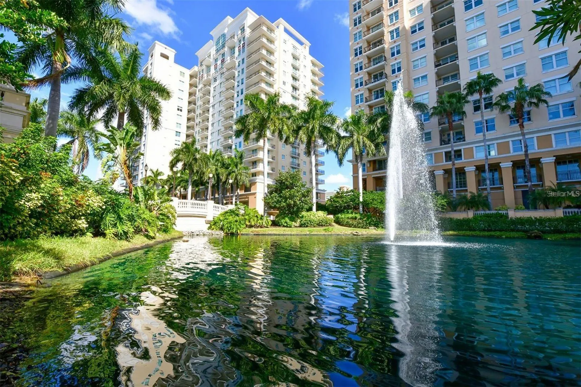 800 N Tamiami Trail Sarasota FL 34236