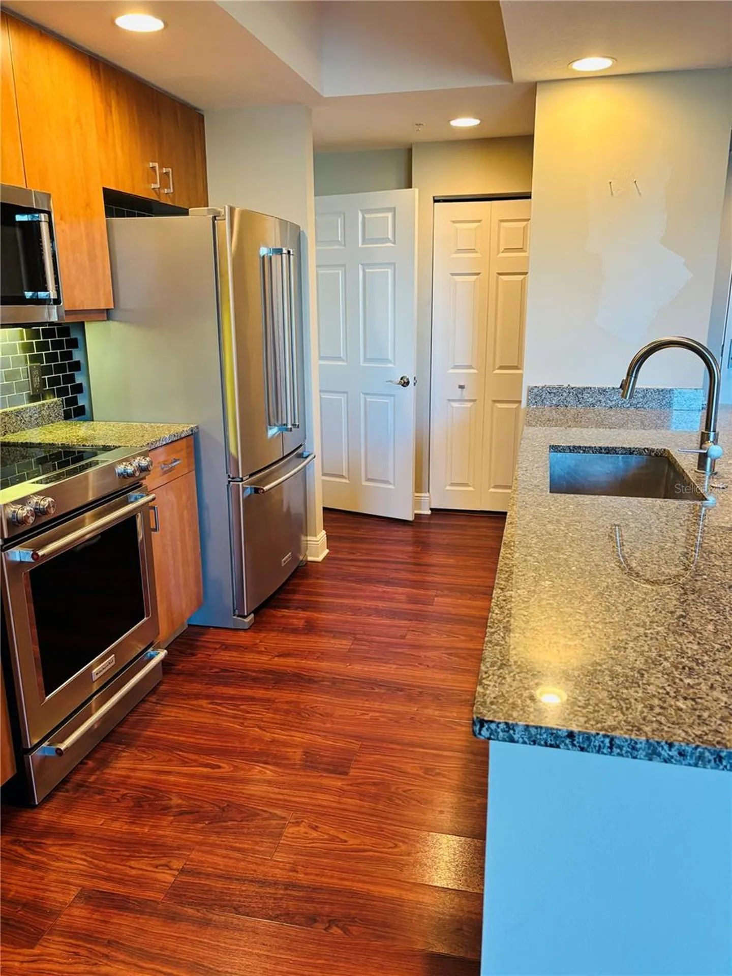 800 N Tamiami Trail Sarasota FL 34236