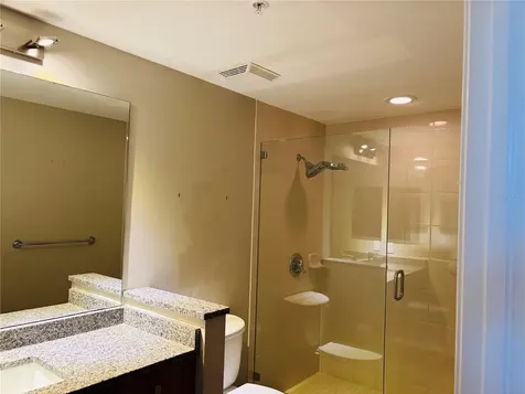 800 N Tamiami Trail Sarasota FL 34236