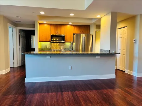 800 N Tamiami Trail Sarasota FL 34236