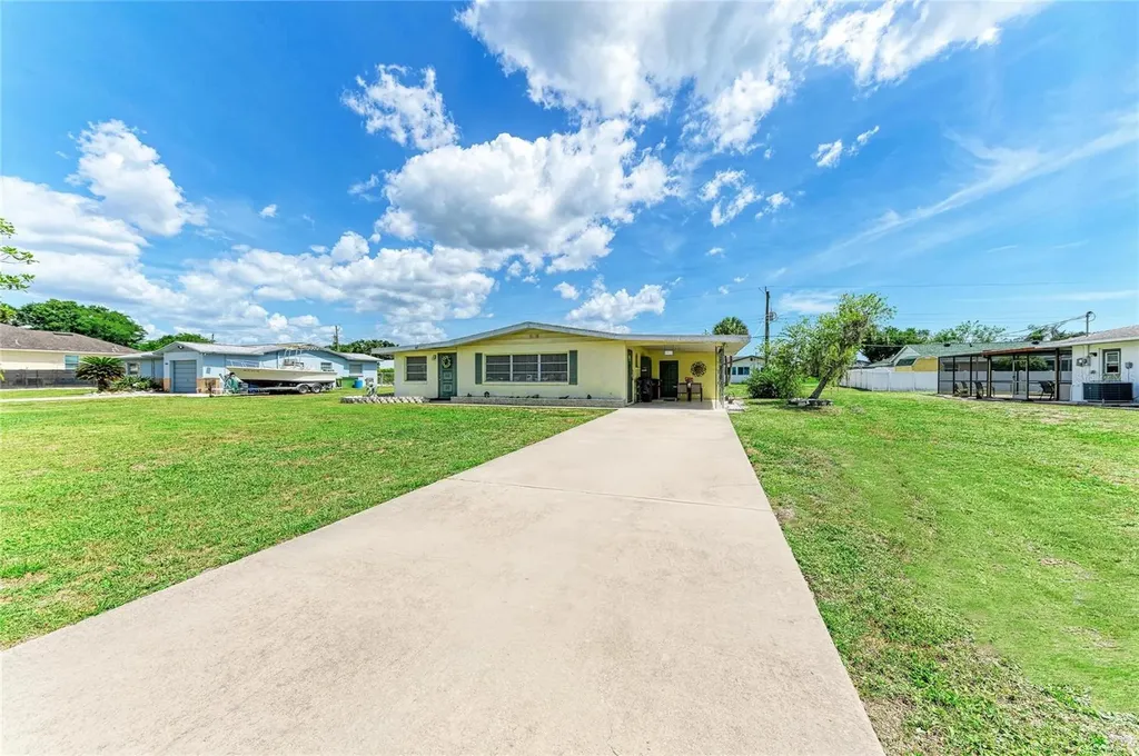 2912 61st Street E Palmetto FL 34221