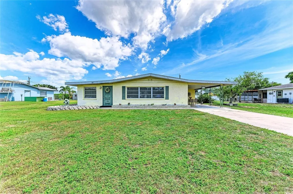 2912 61st Street E Palmetto FL 34221