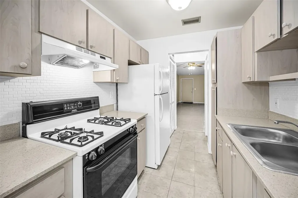 5750 80th Street N St Petersburg FL 33709