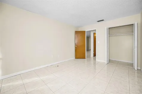 5750 80th Street N St Petersburg FL 33709