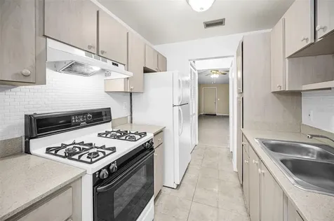 5750 80th Street N St Petersburg FL 33709