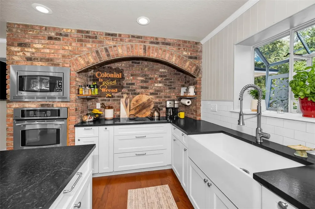 3525 Fairview Street Safety Harbor FL 34695
