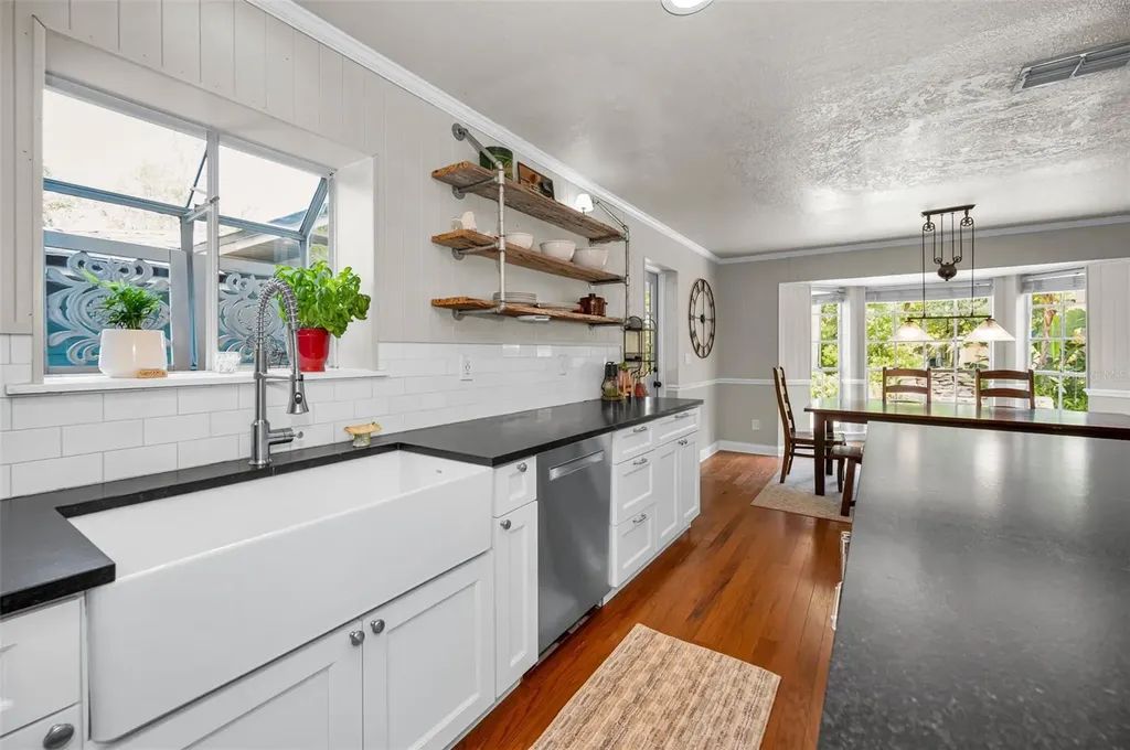 3525 Fairview Street Safety Harbor FL 34695