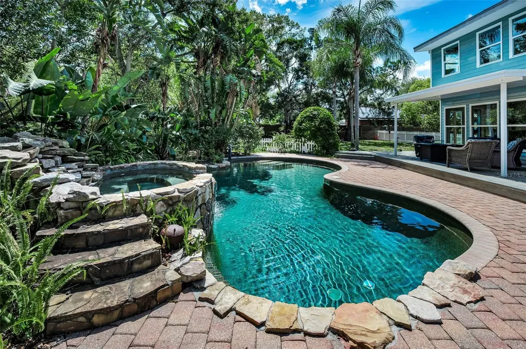 3525 Fairview Street Safety Harbor FL 34695