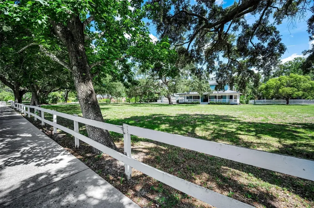 3525 Fairview Street Safety Harbor FL 34695