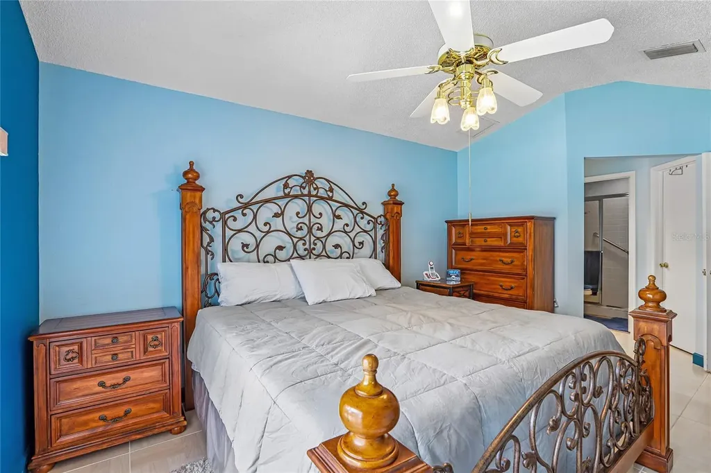 8208 Riverboat Drive Tampa FL 33637