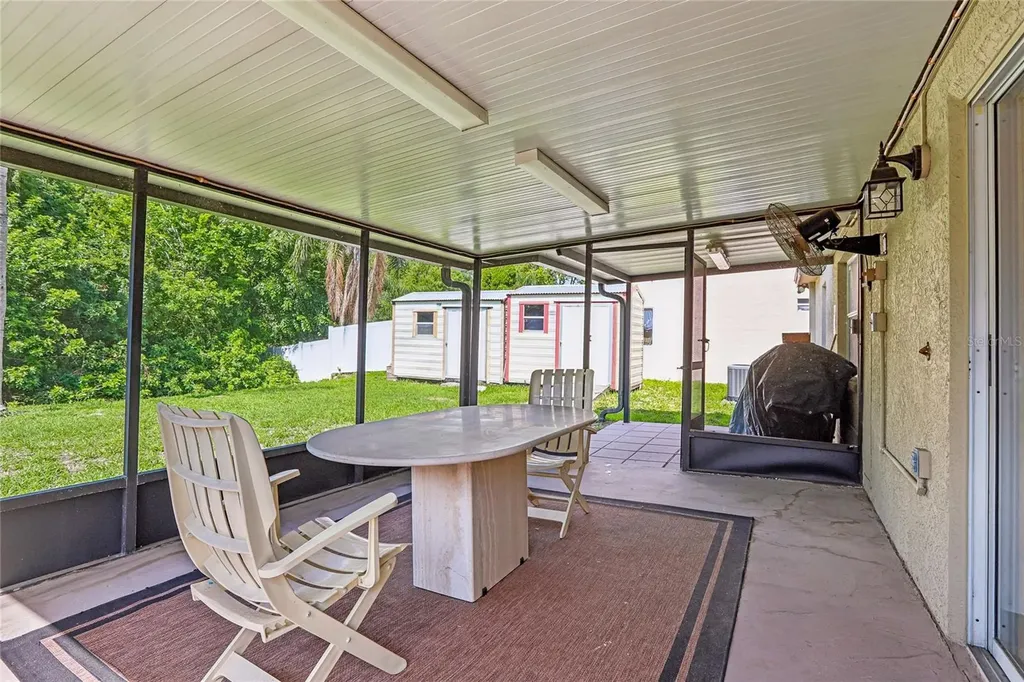 8208 Riverboat Drive Tampa FL 33637