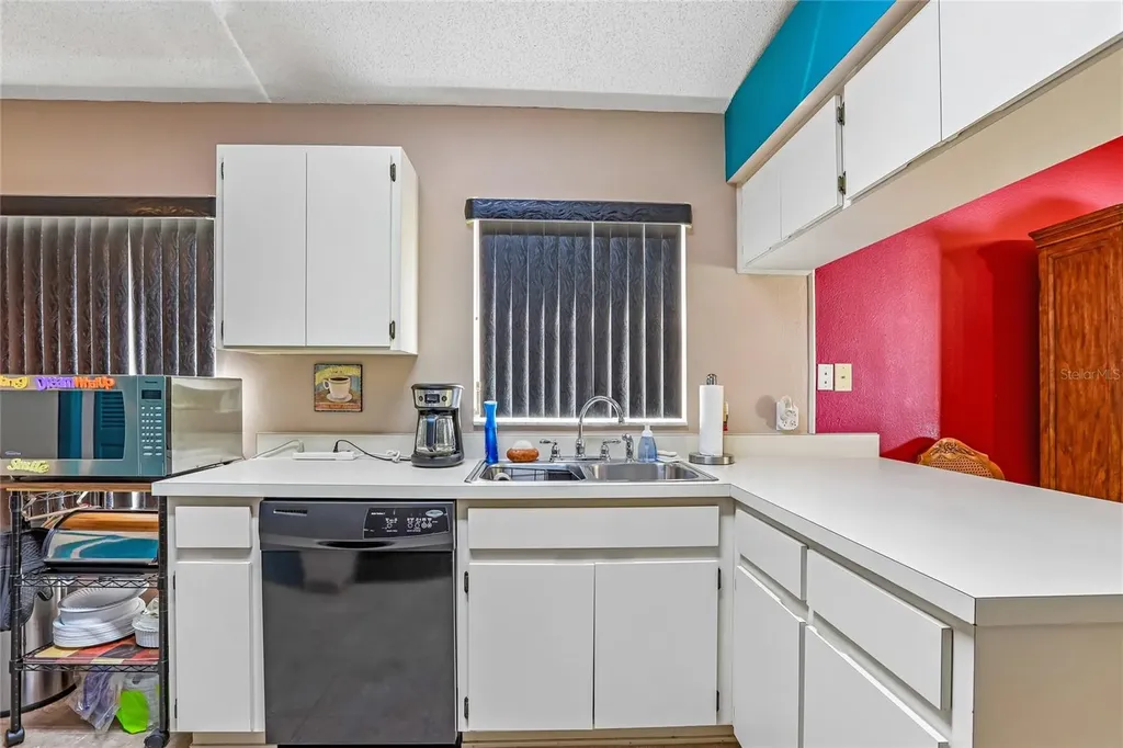 8208 Riverboat Drive Tampa FL 33637