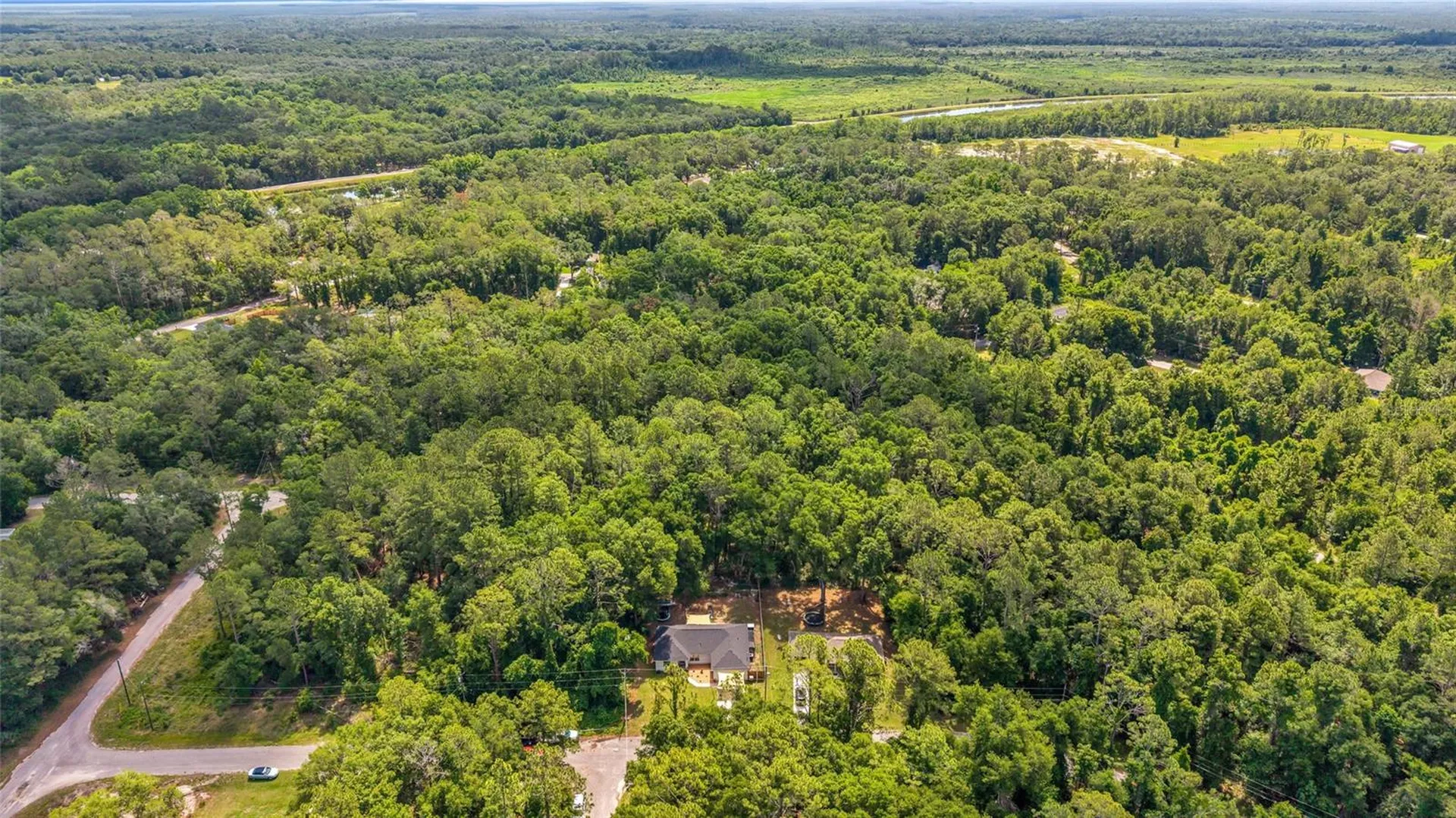 9 Sequoia Loop Lane Ocklawaha FL 32179