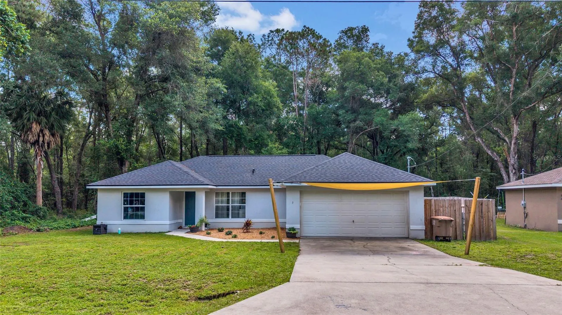 9 Sequoia Loop Lane Ocklawaha FL 32179