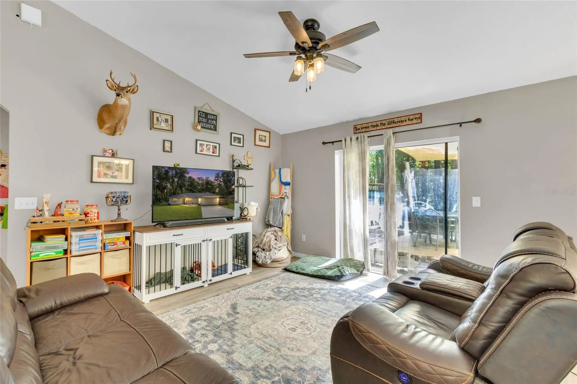 9 Sequoia Loop Lane Ocklawaha FL 32179