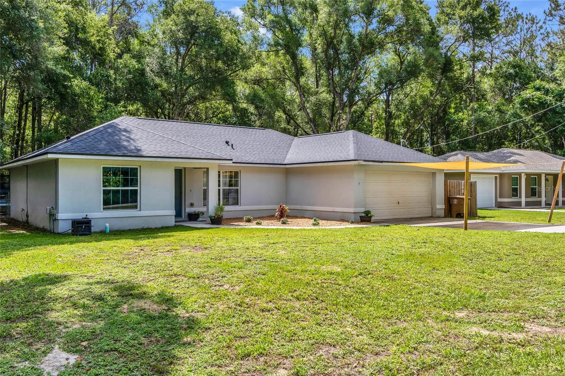 9 Sequoia Loop Lane Ocklawaha FL 32179