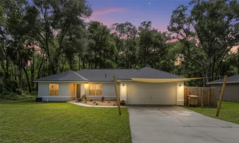 9 Sequoia Loop Lane Ocklawaha FL 32179