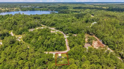 9 Sequoia Loop Lane Ocklawaha FL 32179