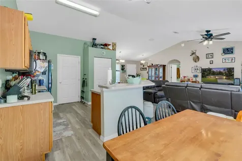 9 Sequoia Loop Lane Ocklawaha FL 32179