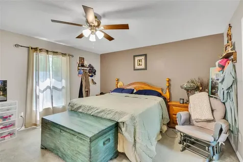 9 Sequoia Loop Lane Ocklawaha FL 32179