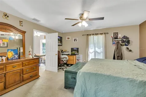 9 Sequoia Loop Lane Ocklawaha FL 32179