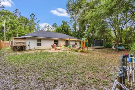 9 Sequoia Loop Lane Ocklawaha FL 32179