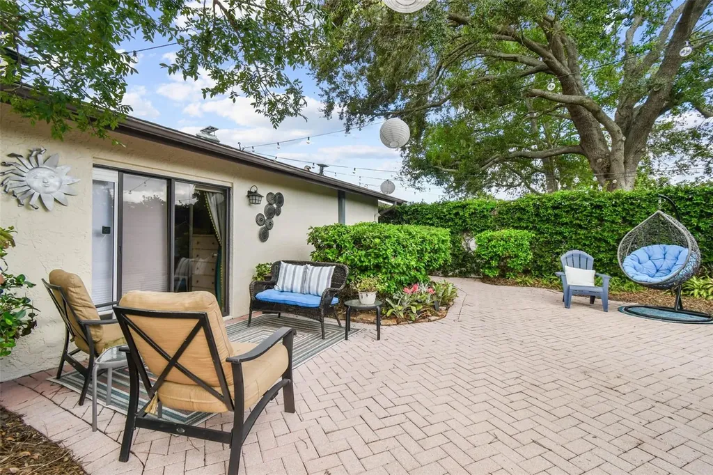 5004 Paloma Drive Tampa FL 33624