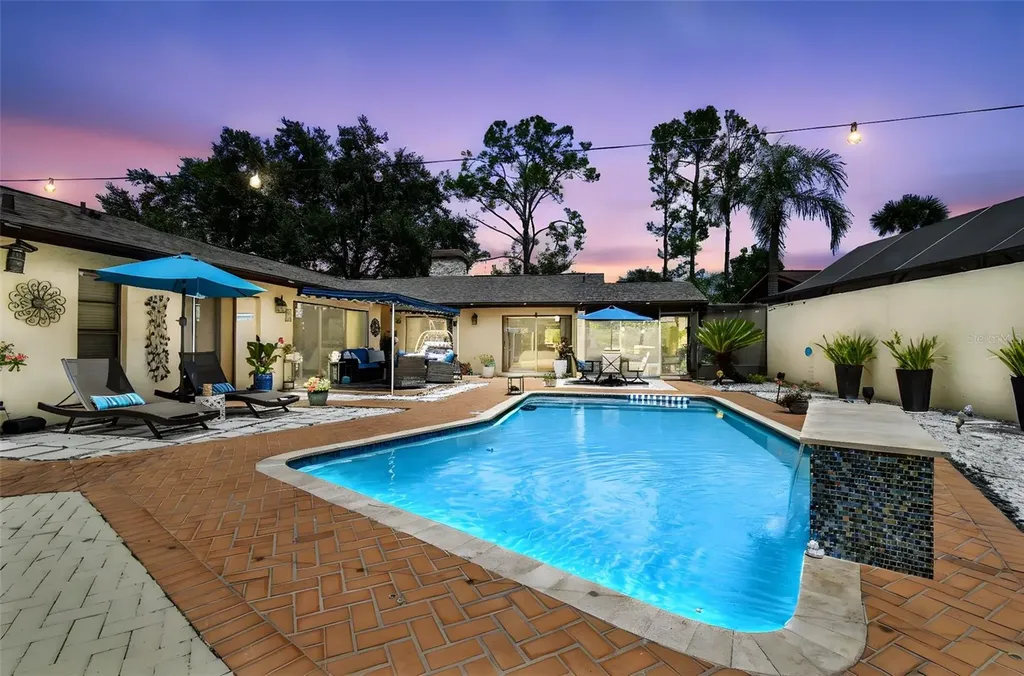 5004 Paloma Drive Tampa FL 33624