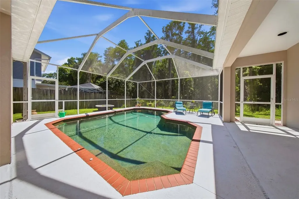 16604 E Course Drive Tampa FL 33624