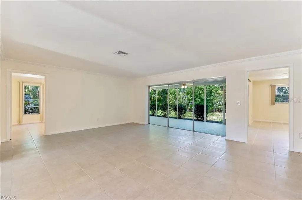 5661 Eichen Circle E Fort Myers FL 33919