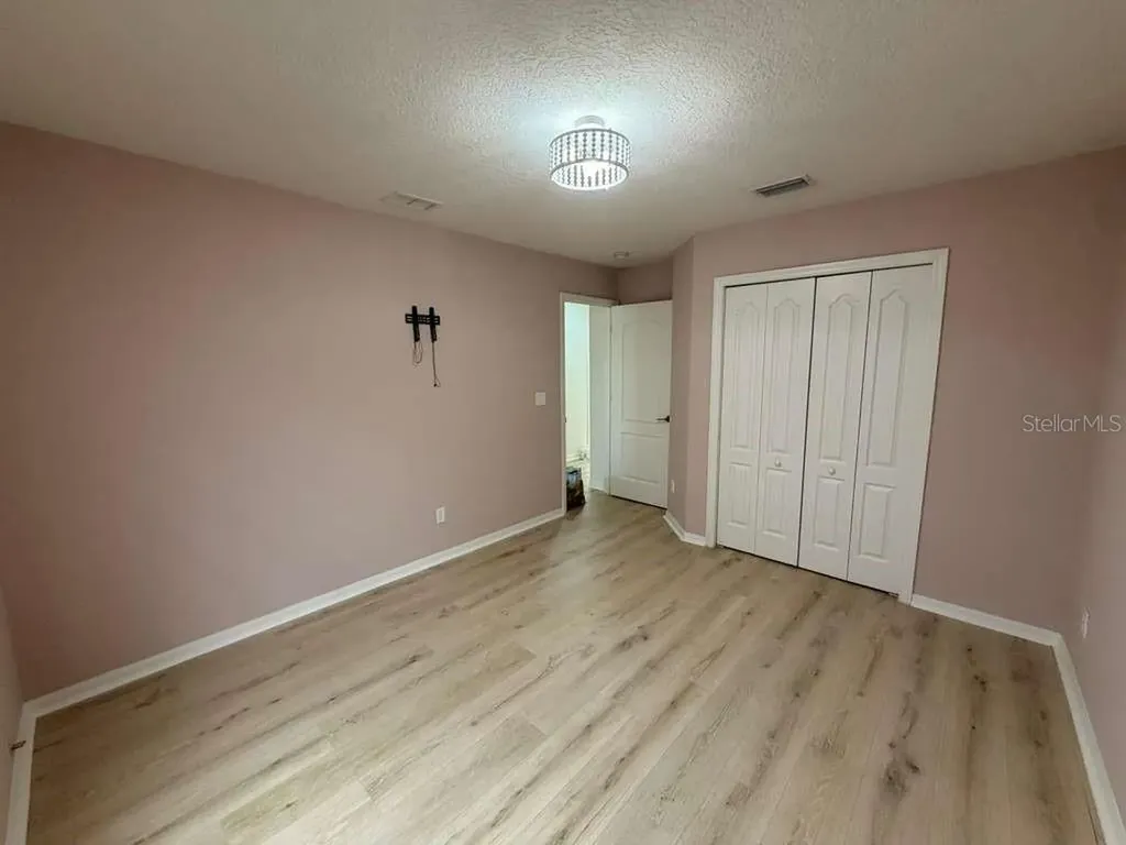 5011 58th Terrace E Bradenton FL 34203