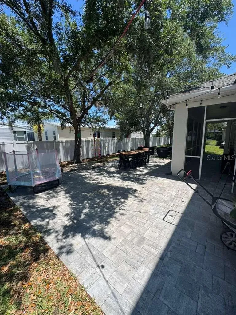 5011 58th Terrace E Bradenton FL 34203
