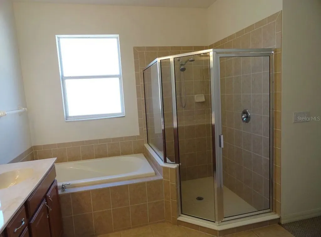 5011 58th Terrace E Bradenton FL 34203